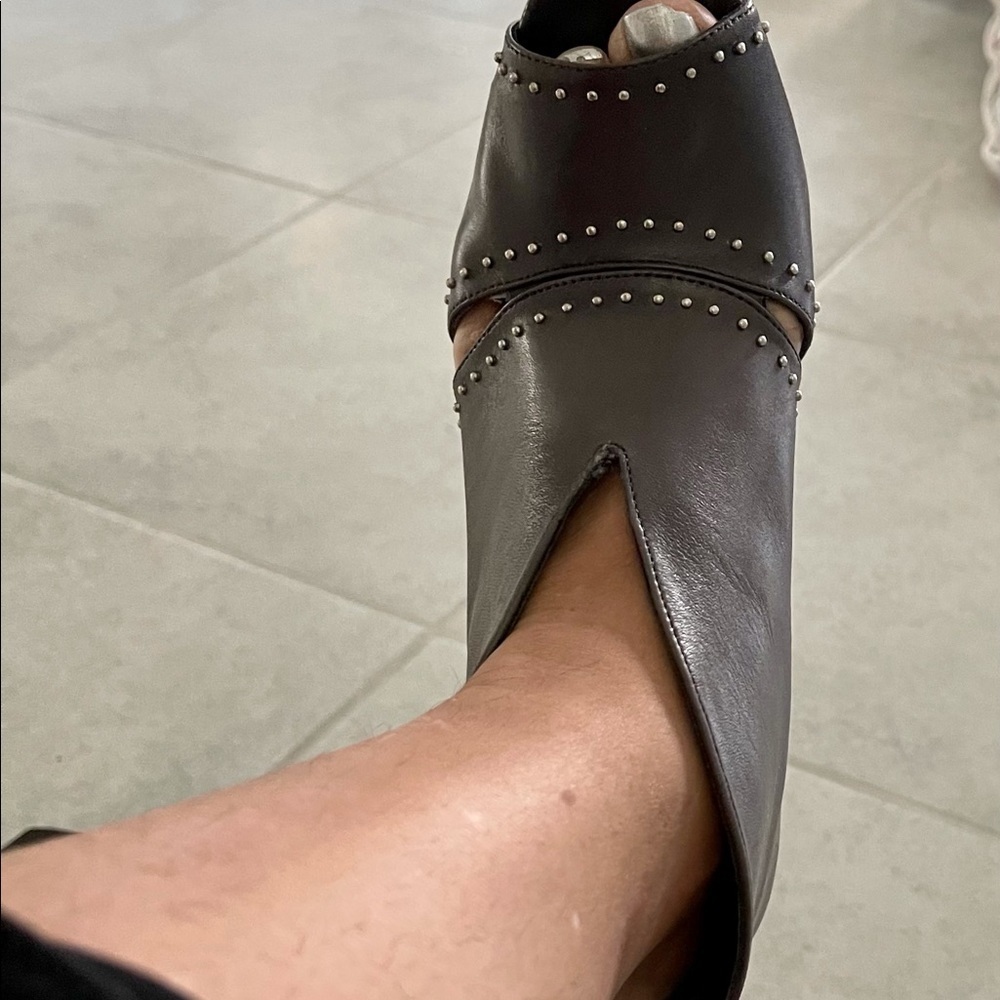 Franco Sarto Gray Shoes - Picture 4 of 5